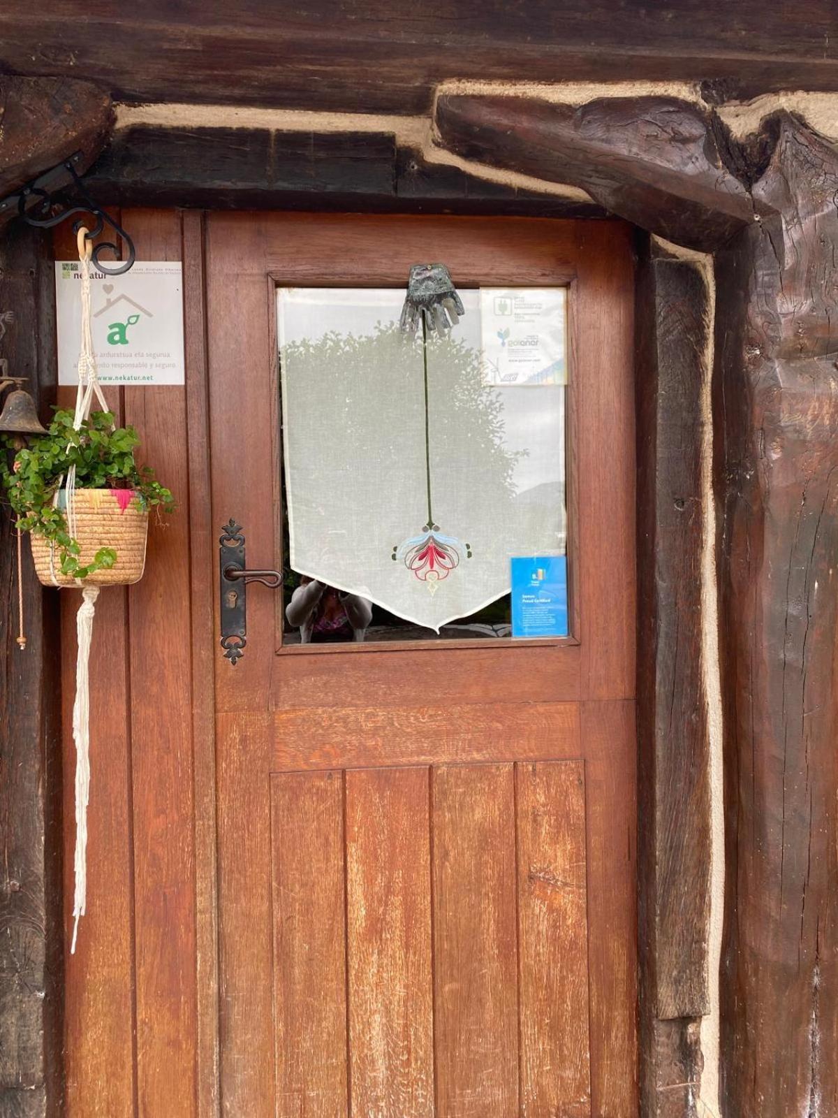 Aristieta Guest House Ajangiz ภายนอก รูปภาพ